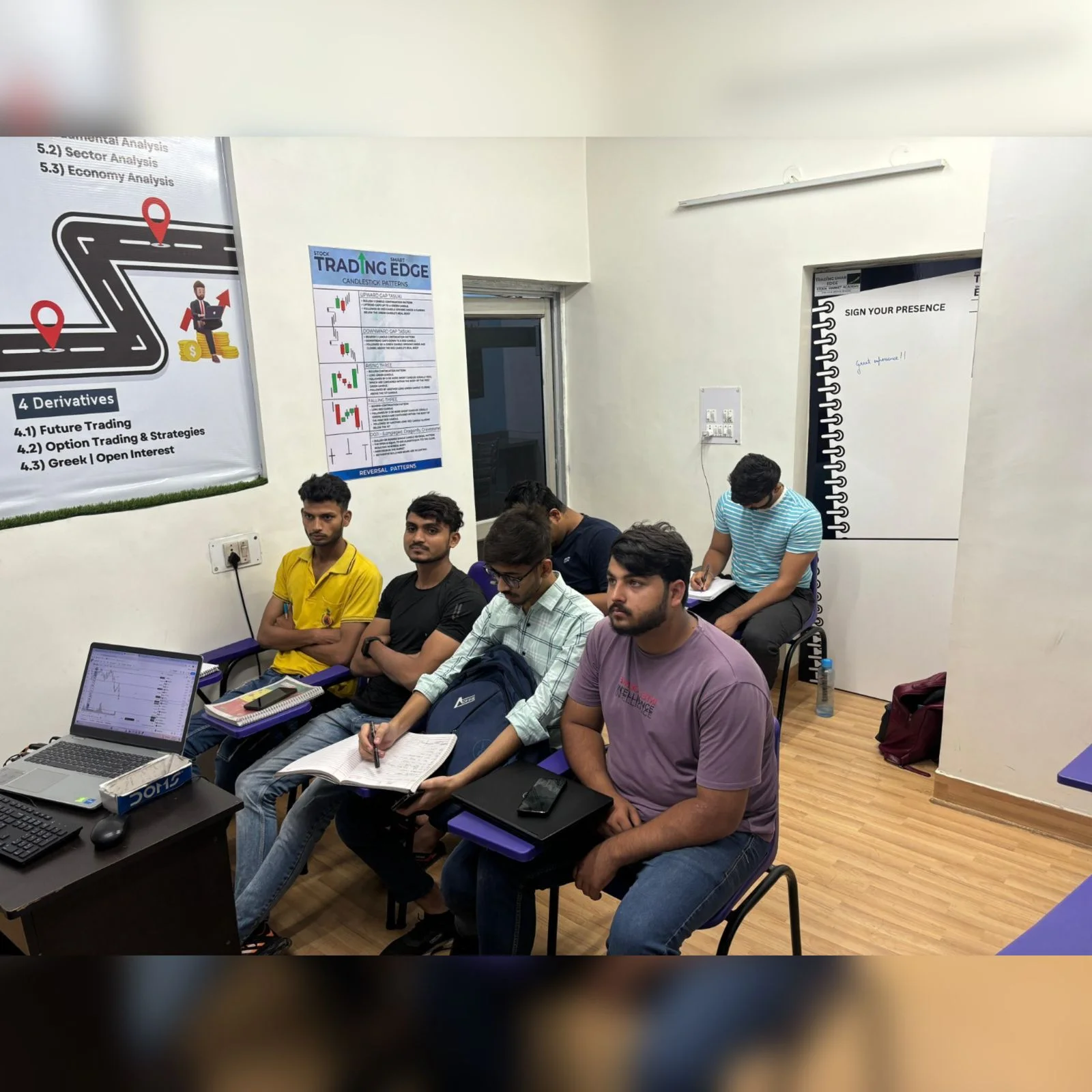 learn stock market in pitampura